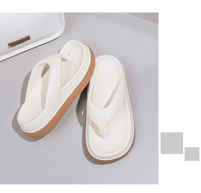 Outdoor slippers Unique features