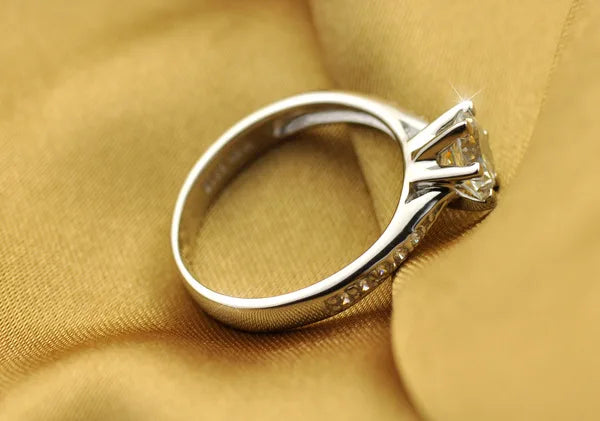 Luxury 925 Sterling Silver Classic Ring for Women Six claw jewelry